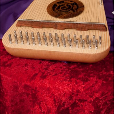 Roosebeck PSRARL Alto Rounded Psaltery Left-Handed with Psaltery bow, Tuning Tool & Rosin image 5