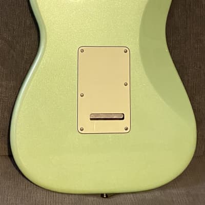 Fender Special Edition Stratocaster  Sea foam green image 4