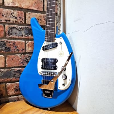 Yamaha SG-3 electric guitars