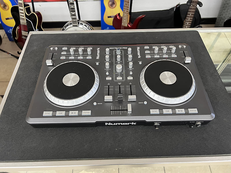 Numark Mixtrack Pro DJ Mixer Reverb