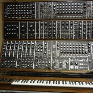 Moog System 55 with essential extras image 3