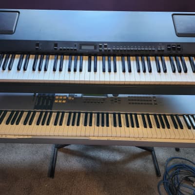 Yamaha Motif ES 8 Production Synthesizer 2000s - Gray