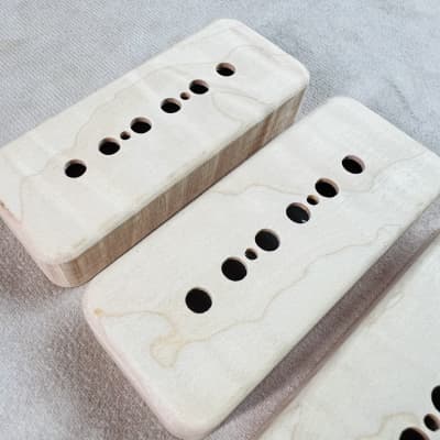 Guilford Flame Maple P-90 Pickup Covers Set of 3 - Fits Gibson & Lollar image 3