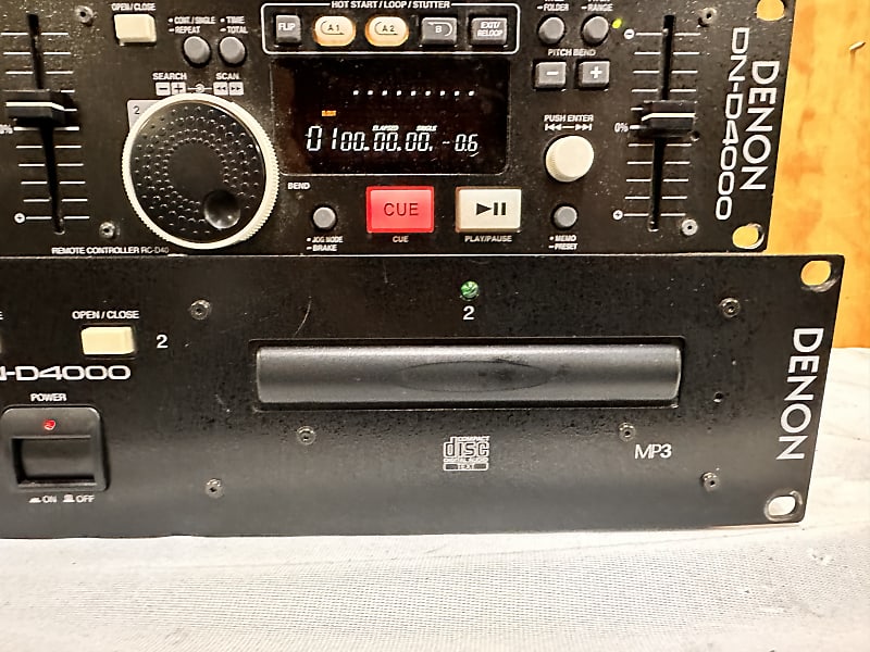 CDデュプリケ－タ－　CD-D4000 Professional TASCAM
