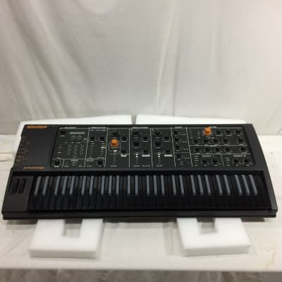 Studiologic Sledge 2 61-Key Black Synthesizer