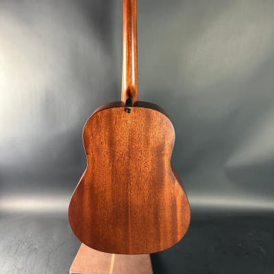 Used Taylor 517 w/ LR Baggs PU w/case TSU20694 image 9