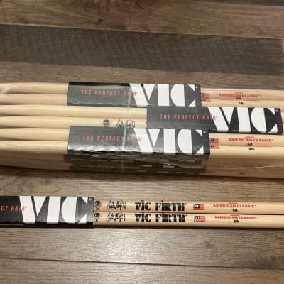 Vic Firth 5A American Classic Hickory 12 pairs with Imprint - Natural image 1