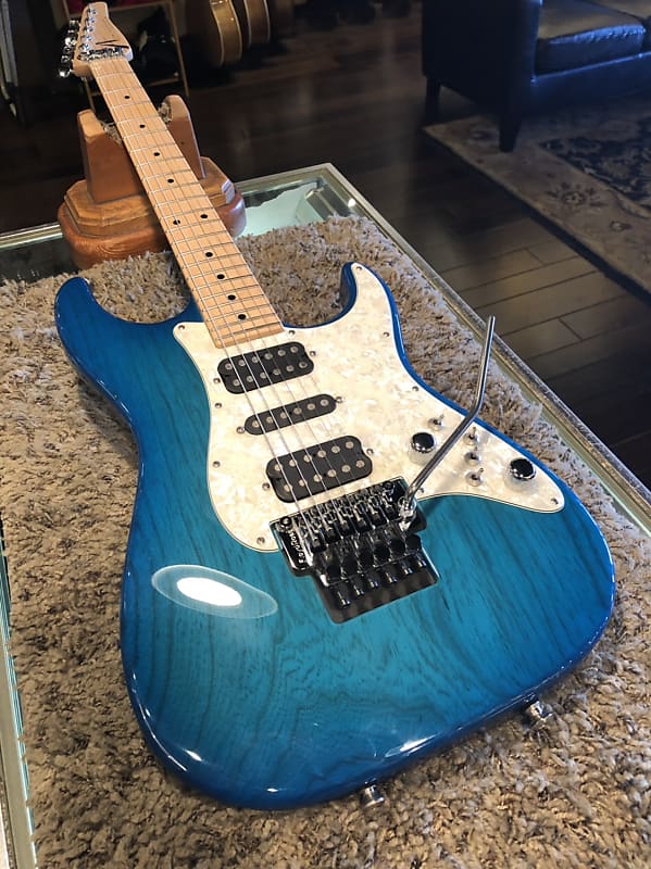 Tom Anderson Classic Bora Bora to Trans Blue Burst