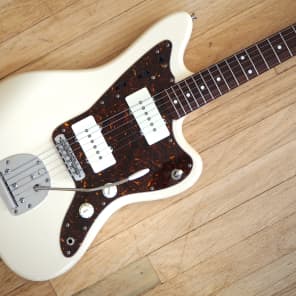 Fender Jazzmaster 2007年～2008年 製造元：ダイナ楽器 Fender Jazzmaster 2007年～2008年 製造元：ダイナ楽器 ギター