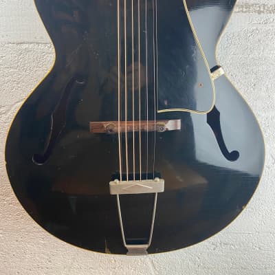 Gibson L-50 Black 1949 with vintage hard Gretsch case for sale