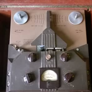 1956 Silvertone 7070 tube Reel to Reel recorder/player got it for $20 and  it works :D came with some old recordings too! : r/ReelToReel
