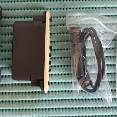 LR Baggs M1 Passive Soundhole Pickup 2010s - White image 4