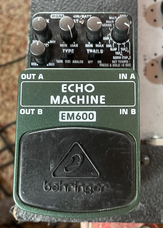Behringer EM600 Echo Machine Pedal | Reverb