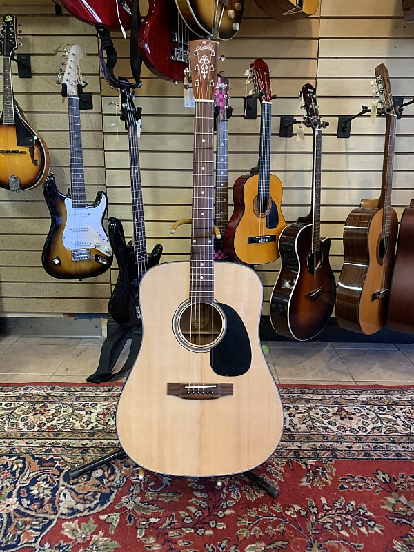 Blueridge BR-40E Contemporary Series Dreadnought with Electronics Natural image 1