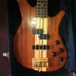 Fender Heartfield Prophecy III Electric Bass Guitar w/ Hard Case RARE image 2