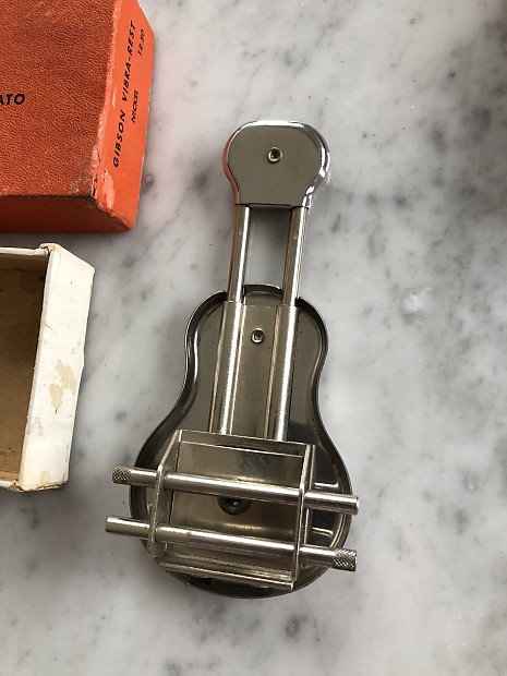 The Gibson Vibra-rest - the first tremolo? - The Unofficial