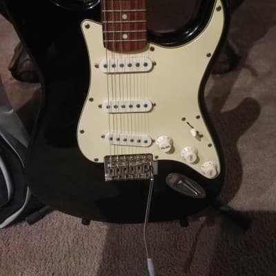 Vintage SE Squire Strat by Fender  1989- mid 1990's image 2