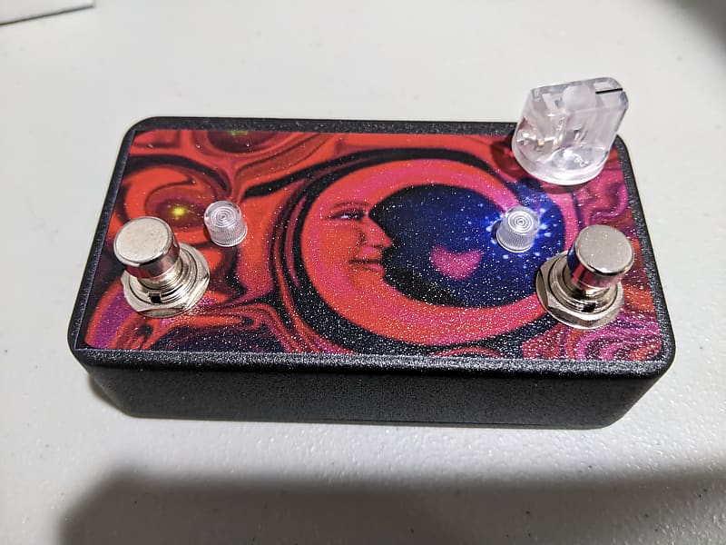 Lovepedal Tchula Boost 2010s Red Moon