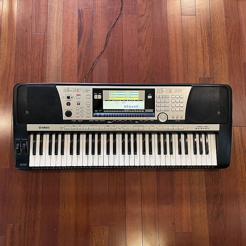 Yamaha PSR-740シンセサイザー 61鍵盤 YAMAHA PSR-740シンセサイザー 61鍵盤 YAMAHA MODX7+ 76鍵盤