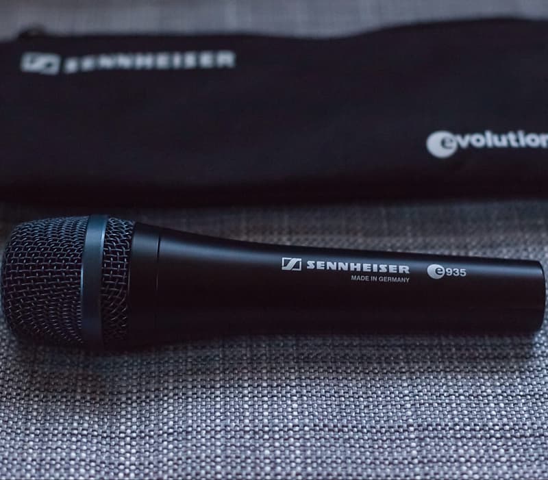 Sennheiser e935 Handheld Cardioid Dynamic Vocal Microphone image 3