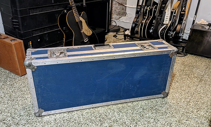 Anvil guitar deals case