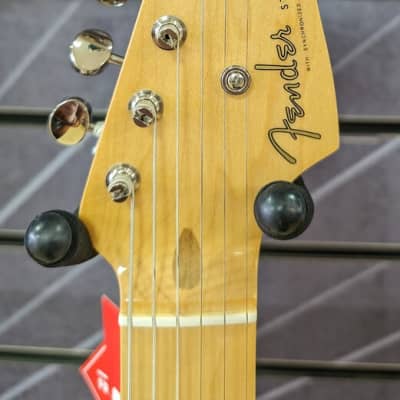 Fender EOB Stratocaster, Olympic White, Maple - Includes deluxe Gig Bag B Stock image 4