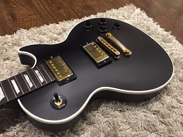 Gibson Les Paul Studio 2010 ブラック Gibson Les Paul Studio 2010 Flat Black | Reverb Canada