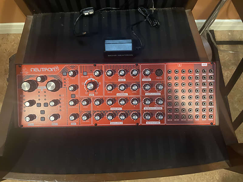 Behringer Neutron Paraphonic Analog and Semi-Modular