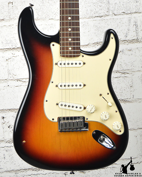 2003 shop fender stratocaster