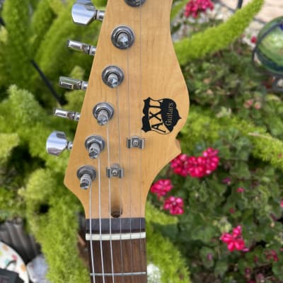 AXL  Headliner Sunburst Stratocaster image 3