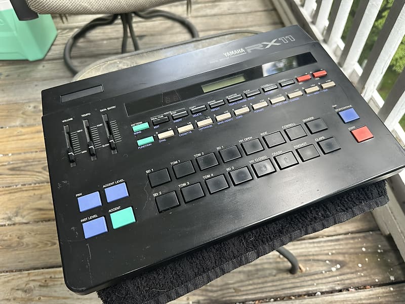 Yamaha RX11 Drum Machine