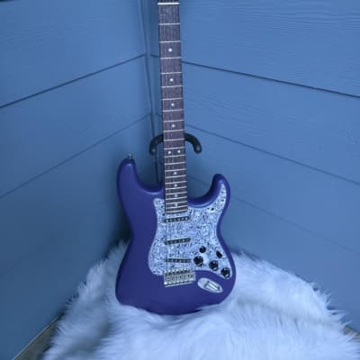 Fender Stratocaster ‘72 Vintage Reissue 1989 - Custom purple finish with metallic flake and a high-gloss clear coat image 1