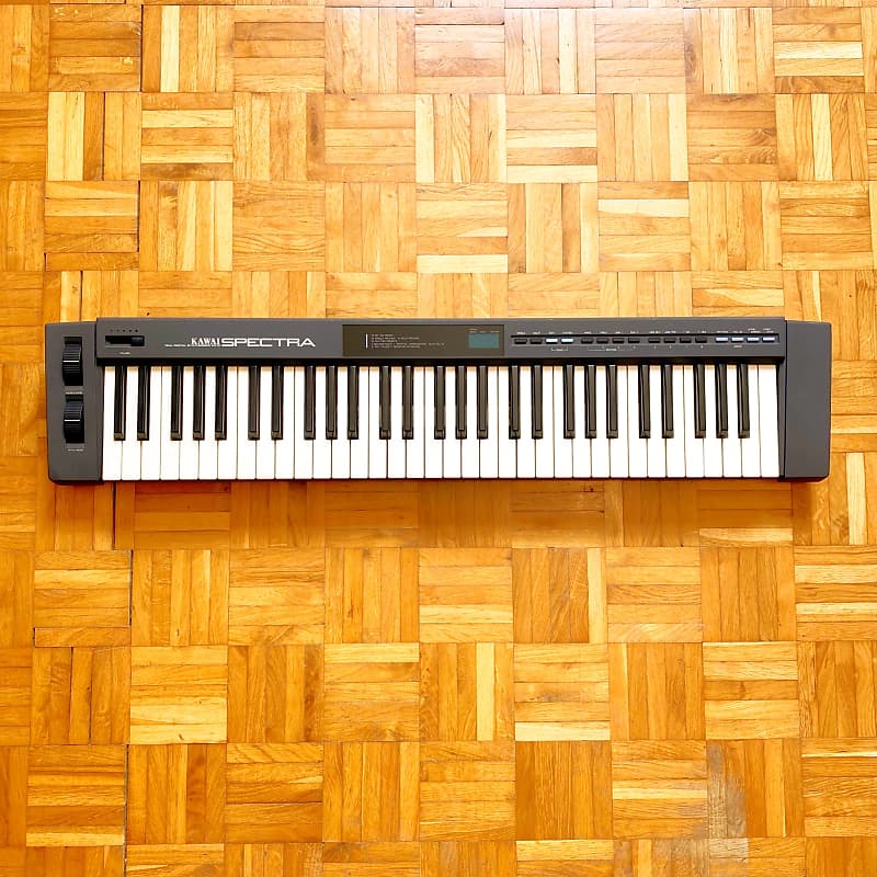 驚きの価格 KAWAI 鍵盤楽器 カワイシンセサイザーKC-10 Kawai Spectra 