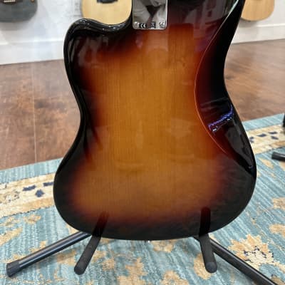 Fender Classic Player Jaguar Special with Pau Ferro Fretboard 2018 - 2019 - 3-Color Sunburst image 10