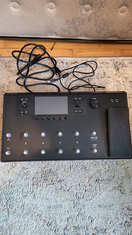 HELIX LT （LINE6） Line 6 Helix LT Floor Multi-Effects Processor for Sale in