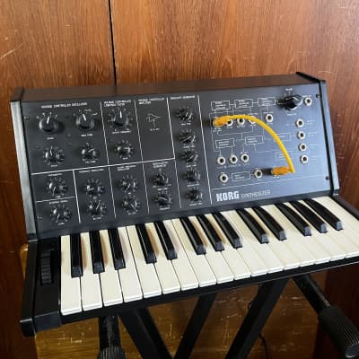 Korg MS-10 MS10 Vintage Analog Synthesizer w/ case, patch cables