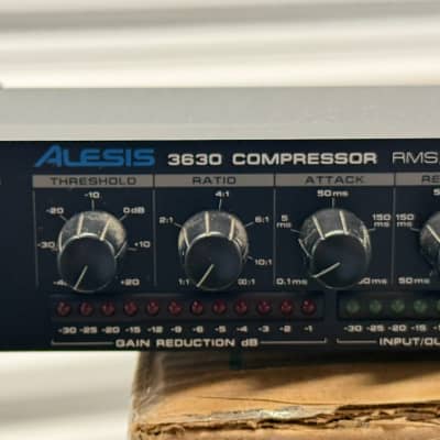 Alesis 3630 Dual-Channel Compressor / Limiter with Gate | Reverb