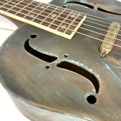 Royall FB Blues Hound Distressed Relic Brass Finish 14 Fret Single Cone Resonator With Pickup image 11