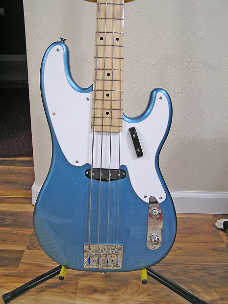Rare Lake Placid Blue Fender Squier Classic Vibe 50's Precision Bass