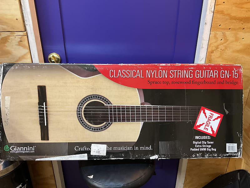 Giannini GN-15N Classical/Bossa Guitar w/soft case IOB