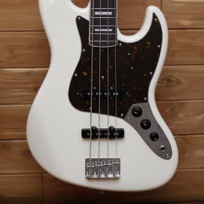 Fender Limited Edition 2013 66 Jazz Bass Aged Olympic White