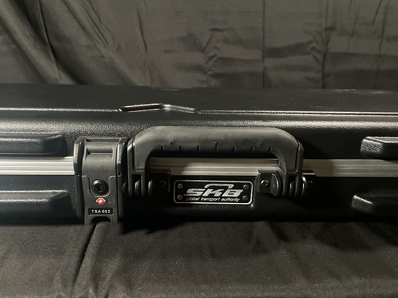 SKB pro Guitar case /hard shell with Keys Reverb