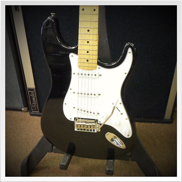 Squier Standard Stratocaster Sparkle Black -Big Headstock