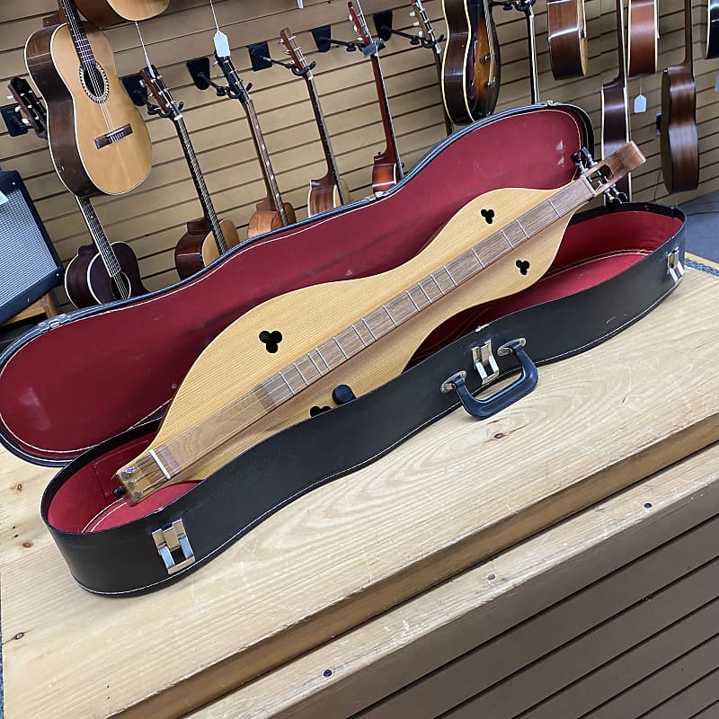 Magic Mountain Instruments Appalachian Dulcimer w/ Piezo Pickup