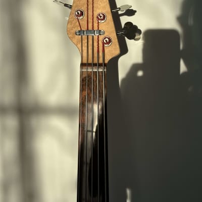 Regenerate Guitar Works VRB 5 String Fretless 2011 - Natural Gloss image 4