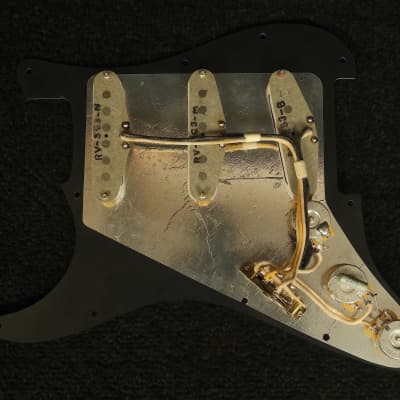 Stratocaster / Strat  Aged Loaded Guard / Loaded Pickguard 1974 Black - Aged - Relic image 2