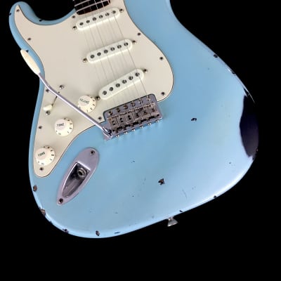 LEFTY! Custom Fender Heavy Relic ST60s Aged Daphne Blue Nitro Over Black Ash Strat 7.4 lb image 2