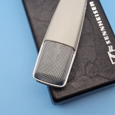 ☆Vintage 1970s White Sennheiser MD 421-N Cardioid Dynamic Microphone image 2