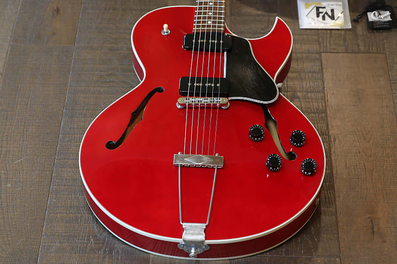 Gibson ES-135 Cherry Red 1995年製　ギブソン Gibson ES-135 Cherry Red 1995年製 ギブソン
