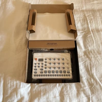 Elektron Model:Samples 2019 - 2020 - White image 5